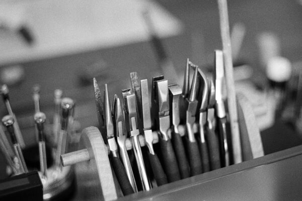 tuder horloge reparatie, tudor horloge service, tudor horloge onderhouden, tuder service center, tudor services, tudor horlogemaker, tuder horloge laten maken, tudor horloge herstellen.