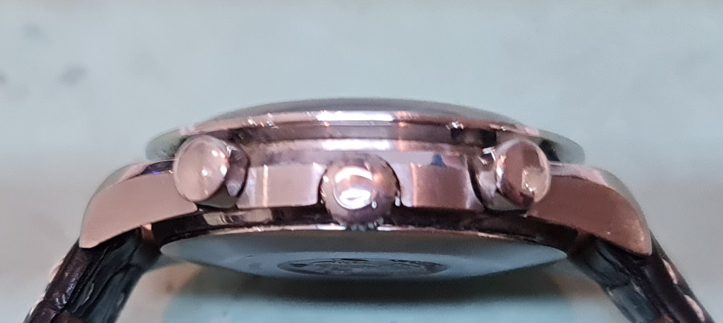 omega speedmaster kapot