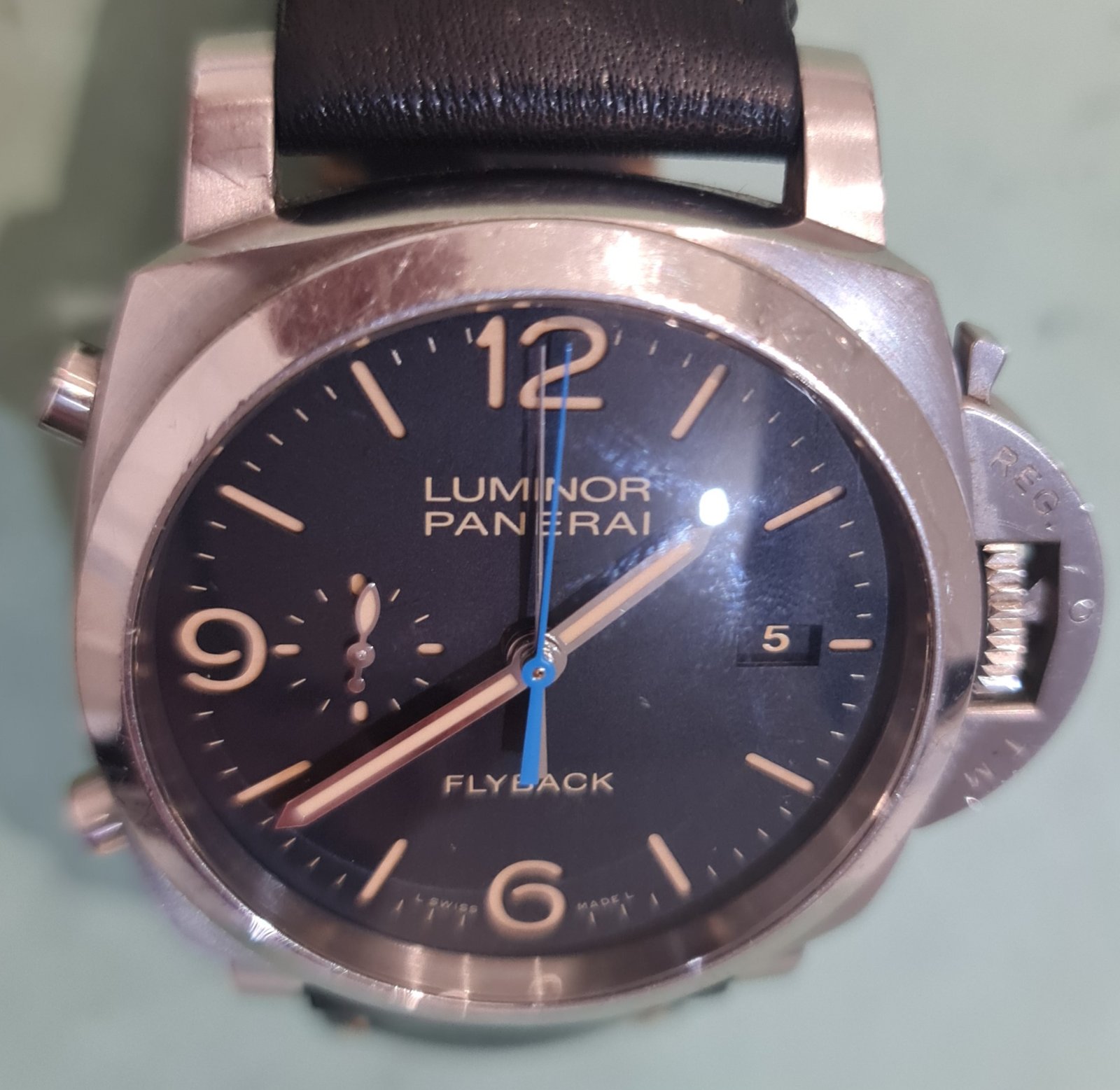 uurwerk panerai reviseren