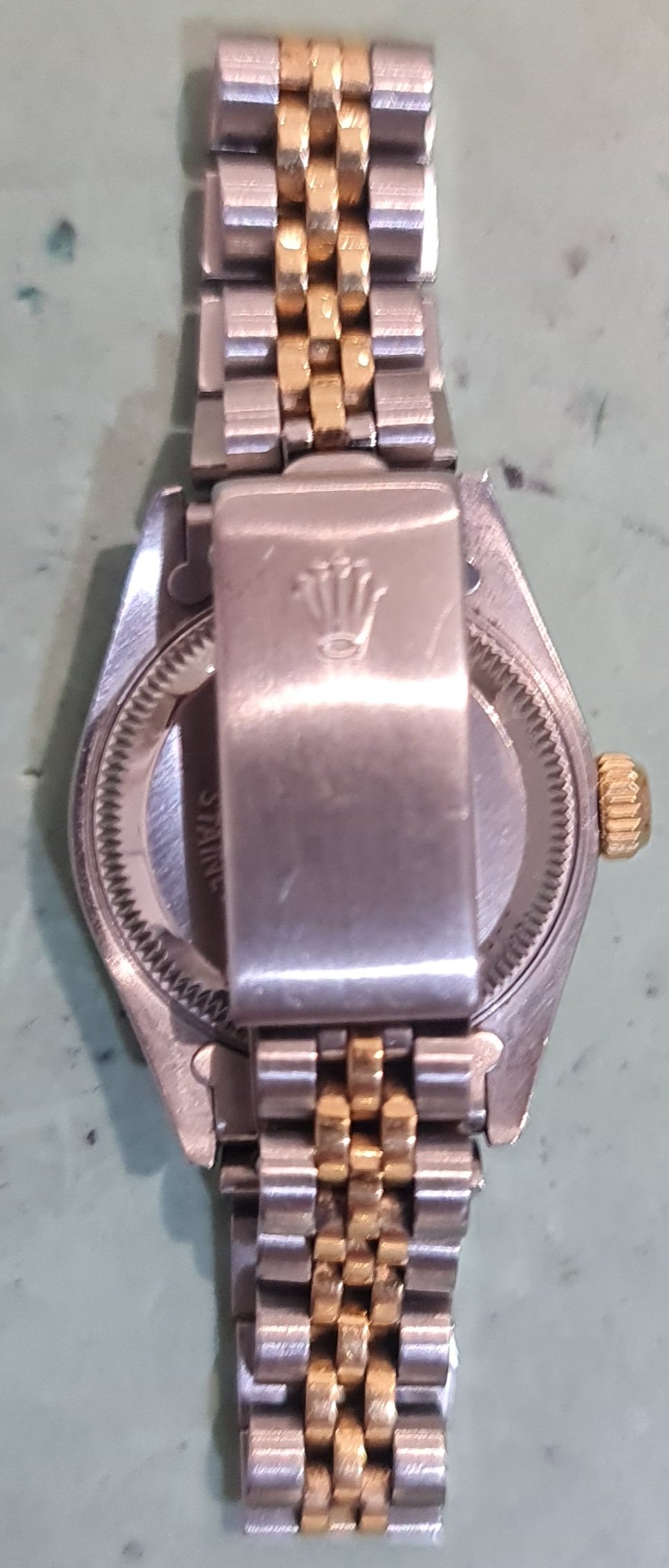 rolex band krassen verwijderen