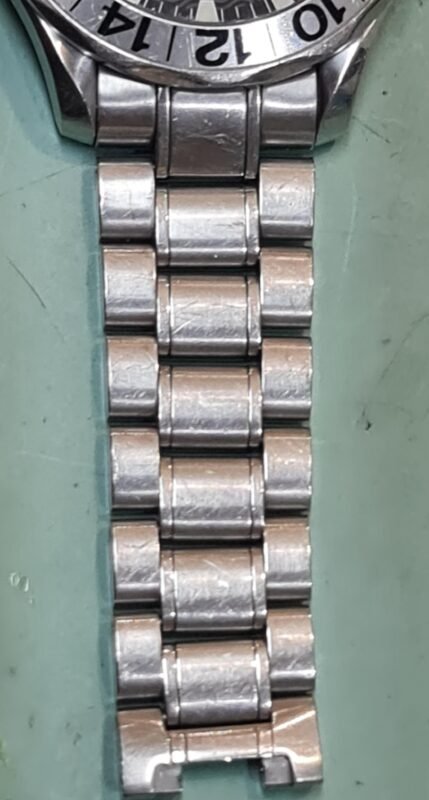 omega band horloge kapot