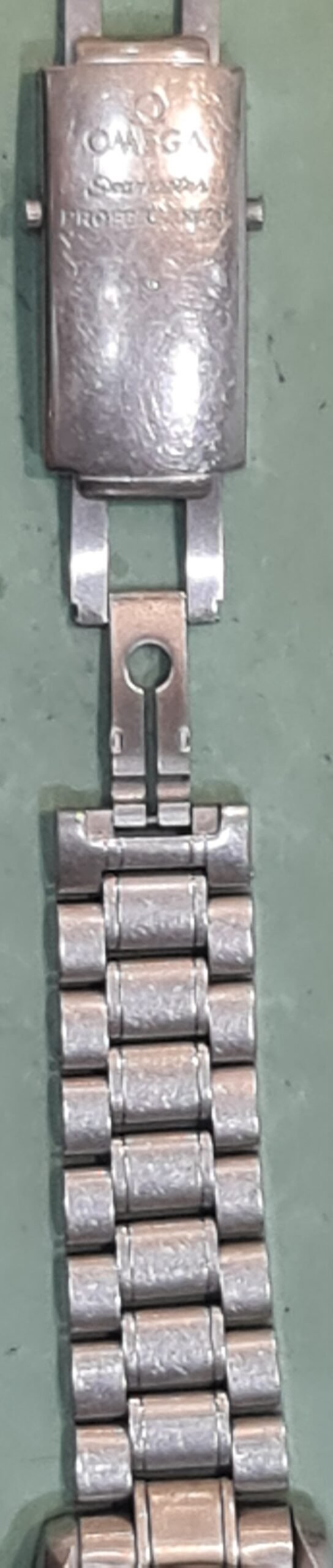 omega bracelet kapot