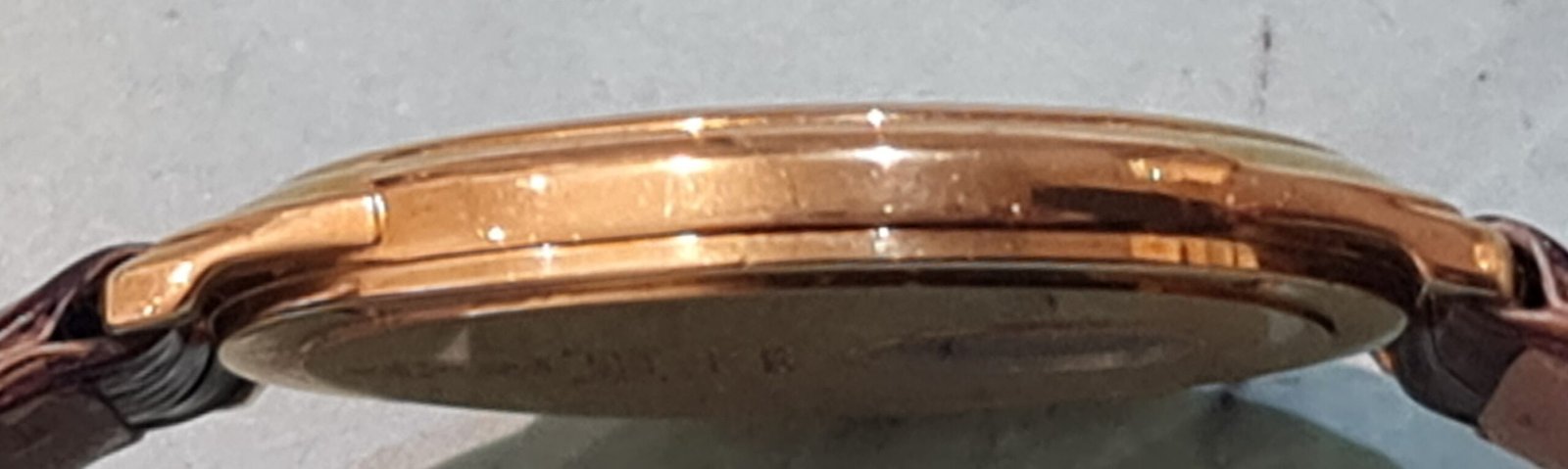 kast horloge vervangen