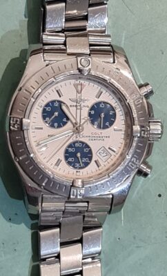 breitling colt polijsten