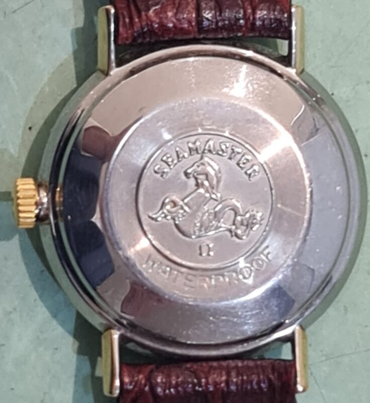 omega kast laten polijsten