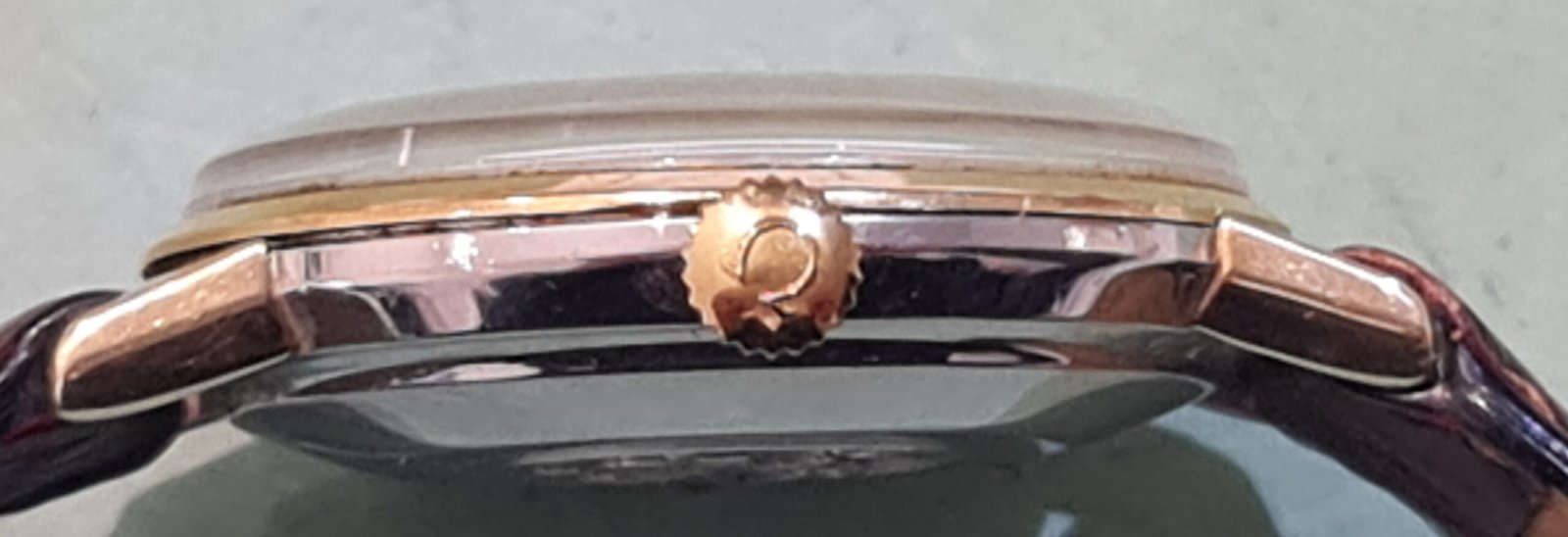 omega kroon is kapot