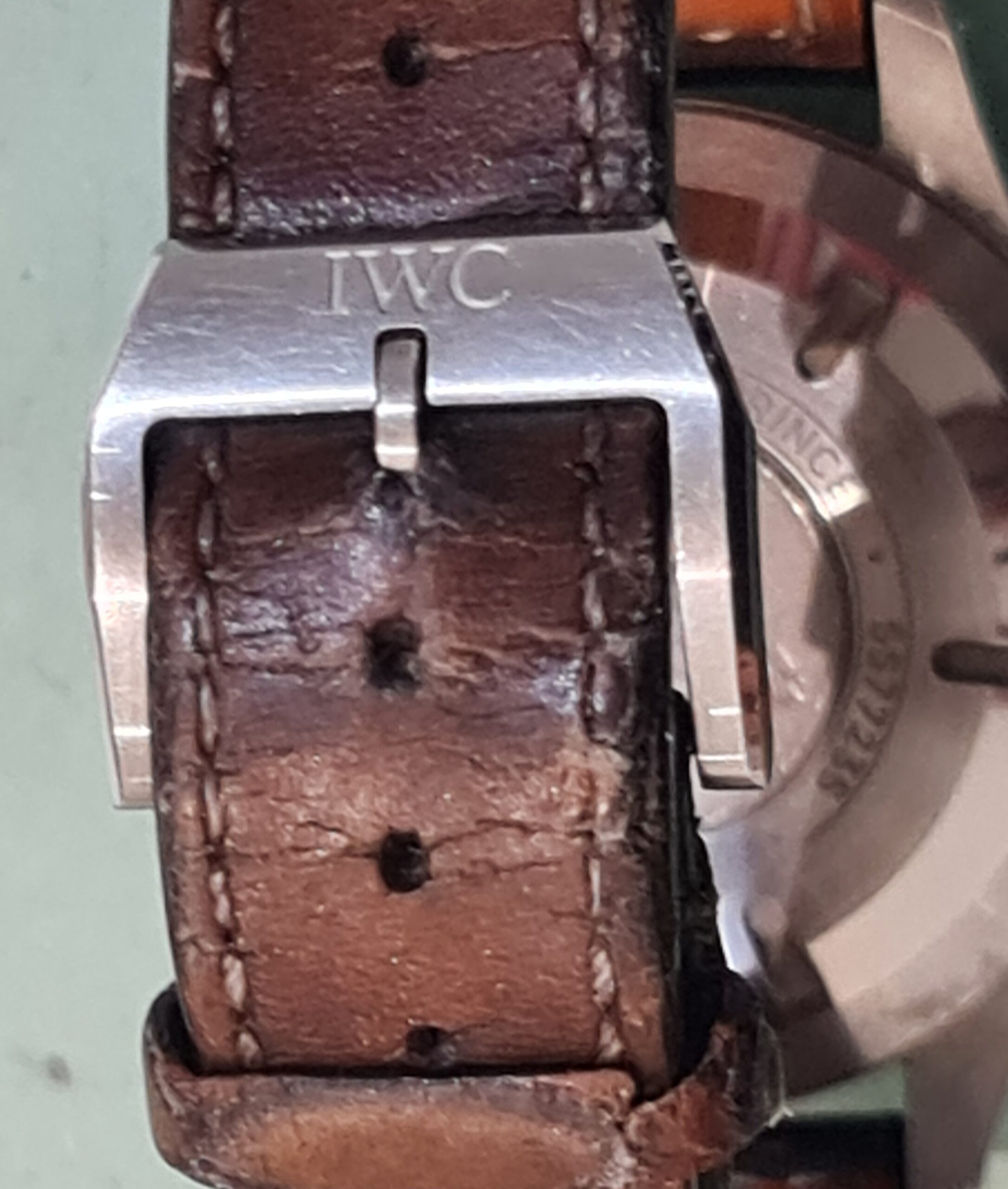 IWC Fliegeruhr buckle polijsten