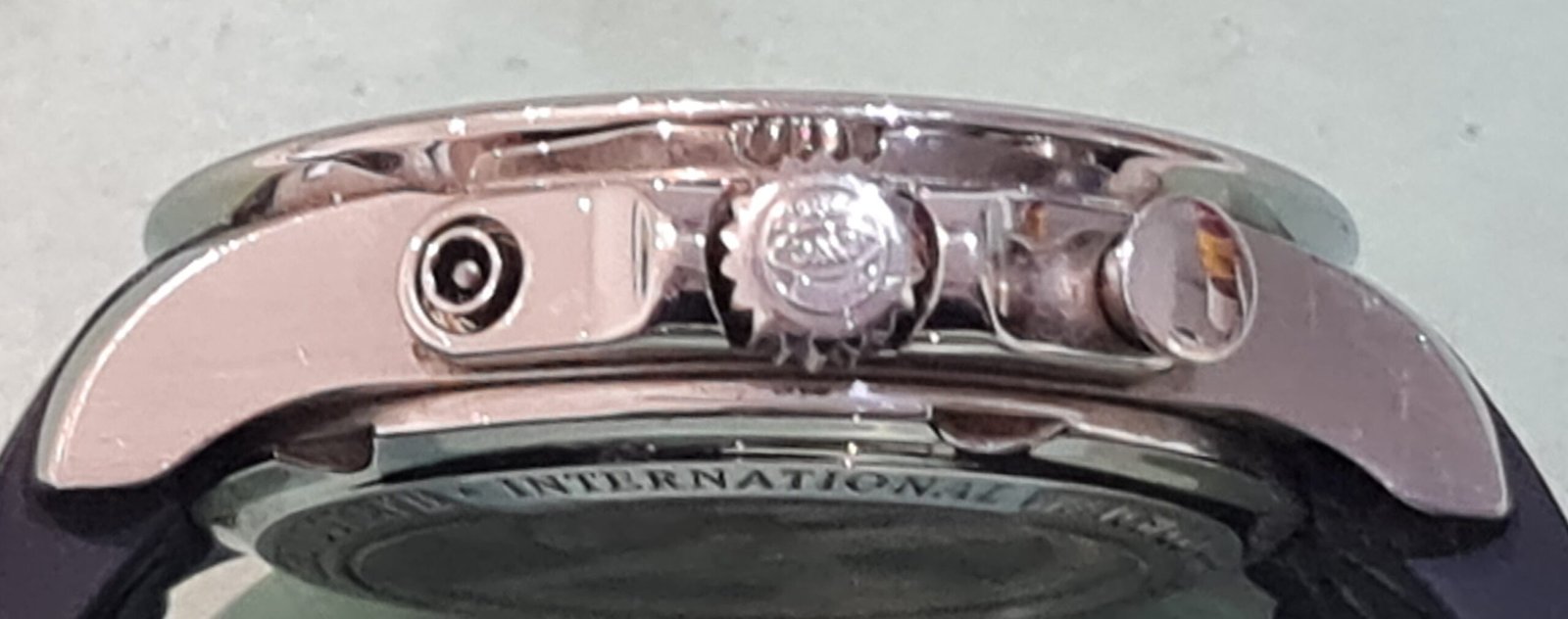 IWC yacht club kroon vervangen