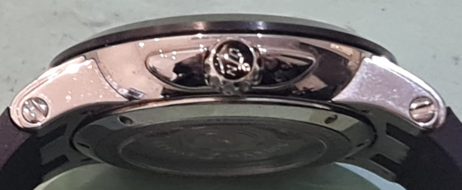 ulysse nardin horloge kroon kapot