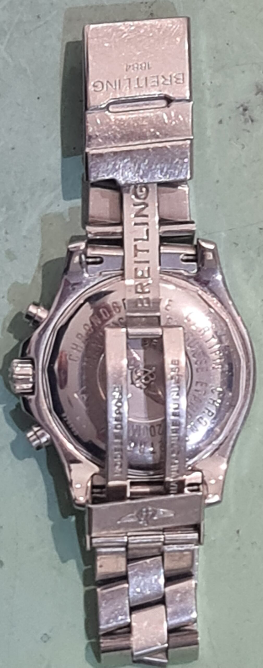 kast breitling colt kapot