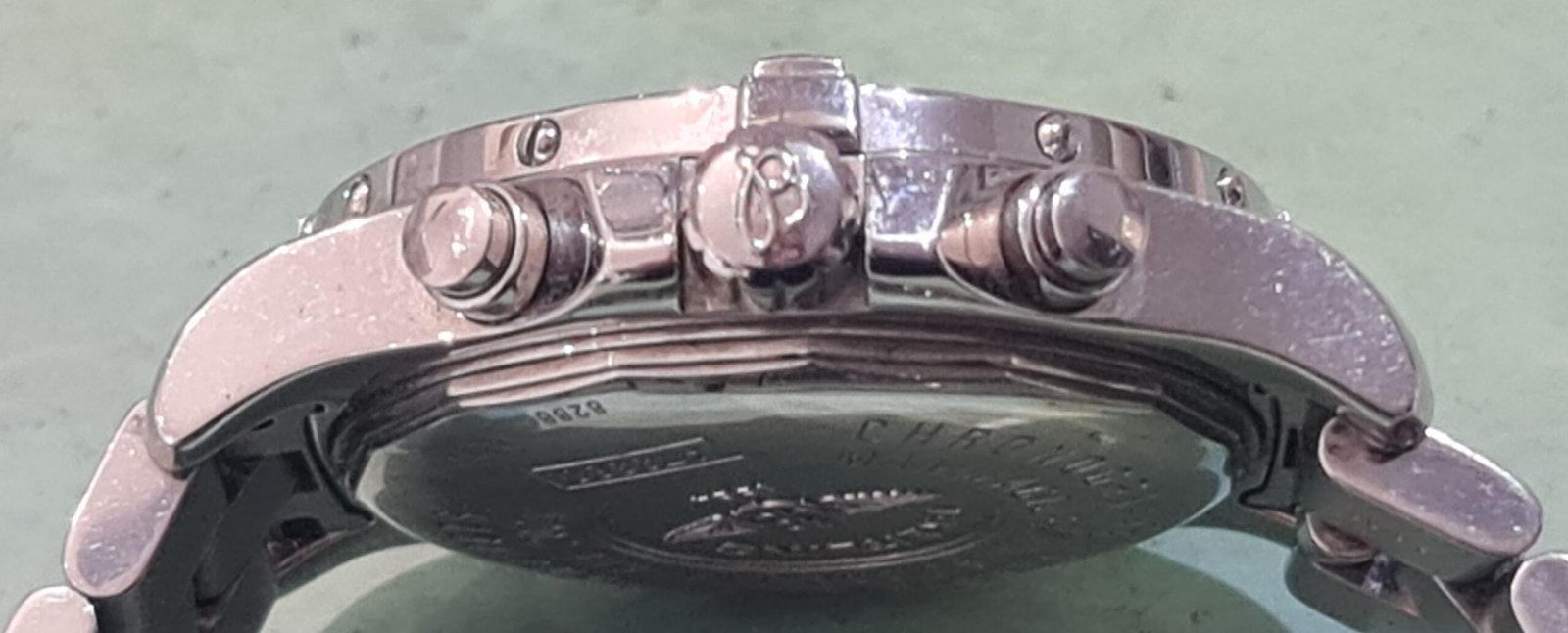 breitling kroon is helemaal kapot