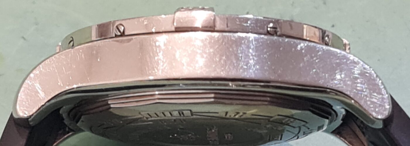 kast horloge laten polijsten