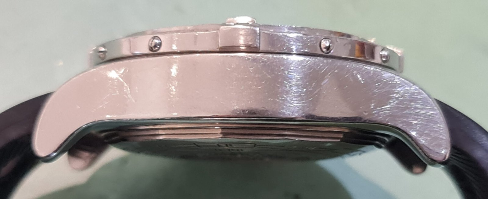 kast repareren horloge