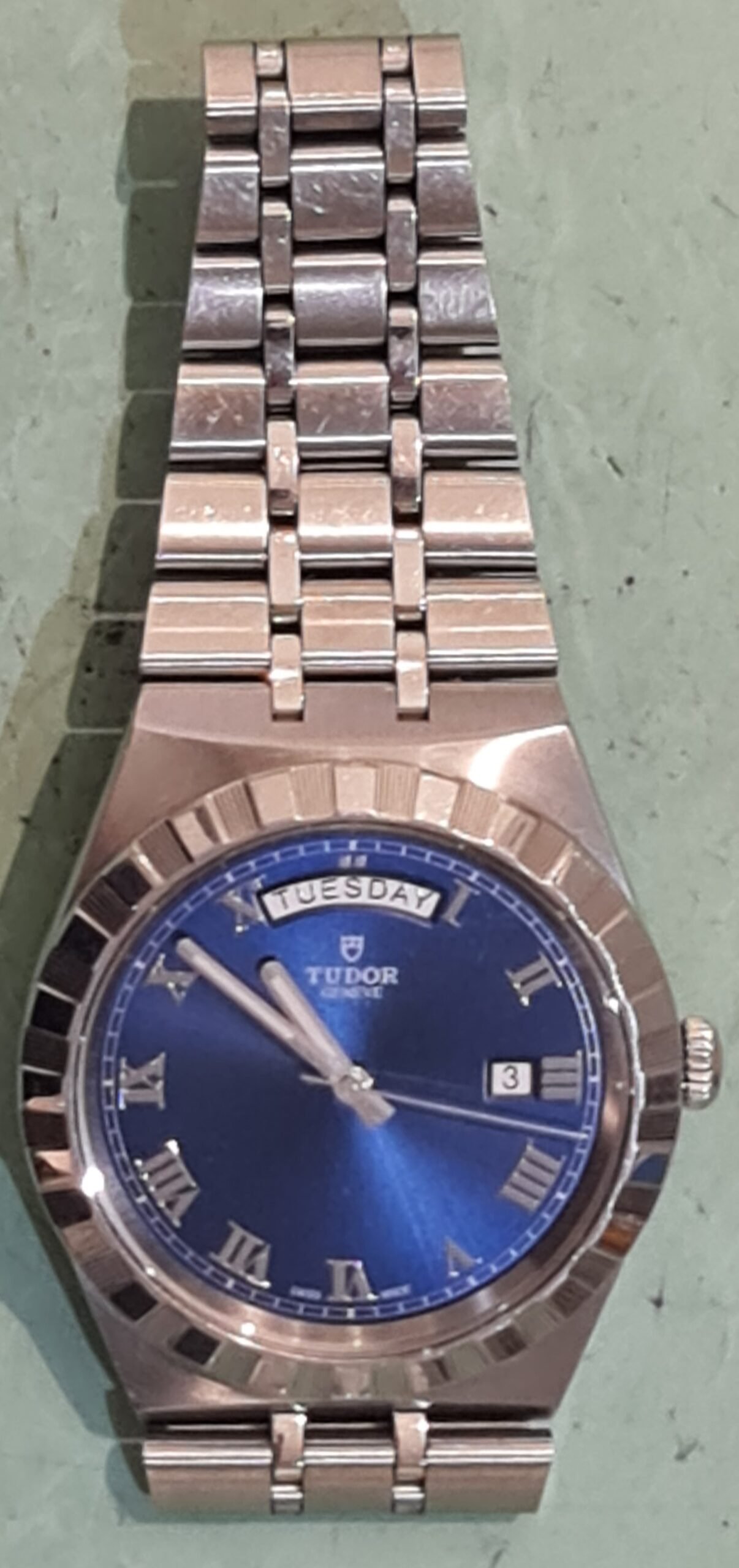 horloge tudor reviseren