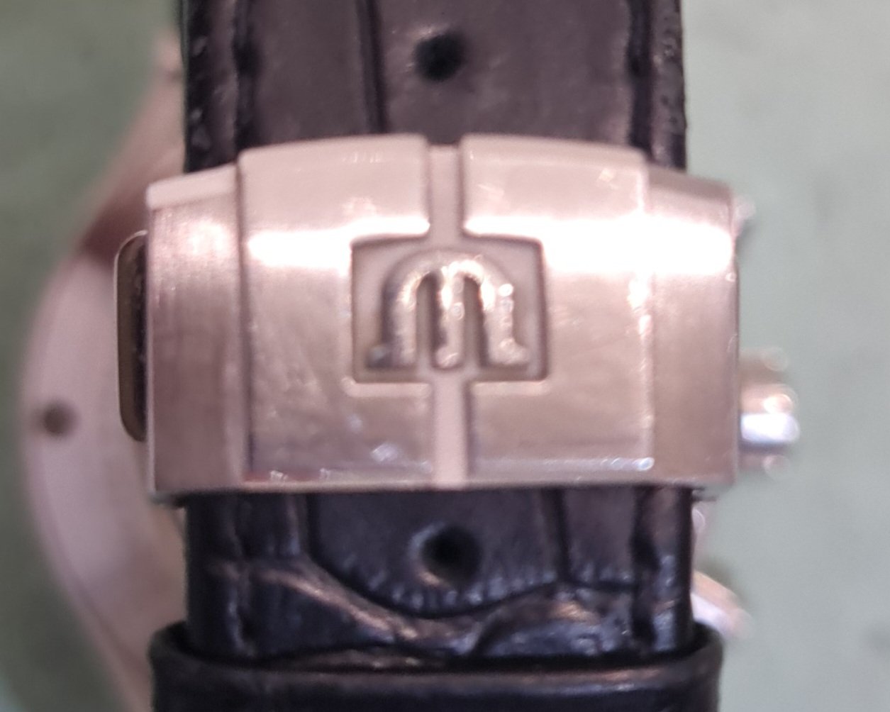 Maurice Lacroix Aikon sluiting vervangen