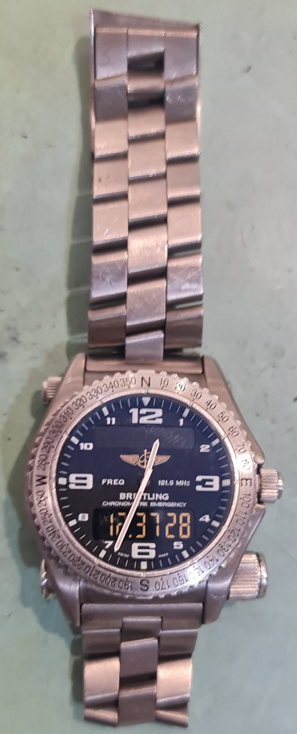 breitling titanium kapot