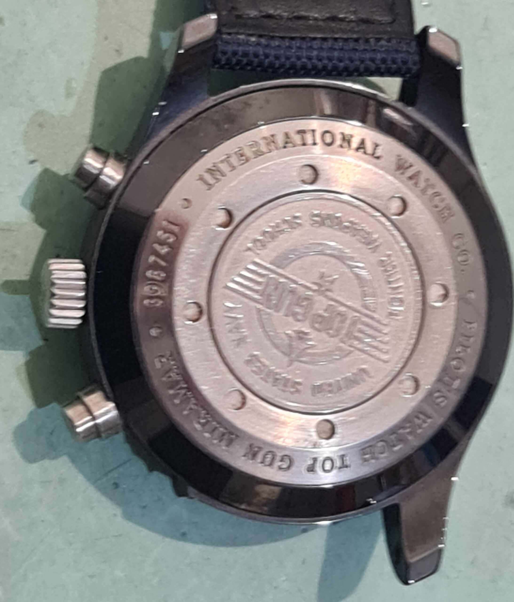 iwc horloge kast kapot