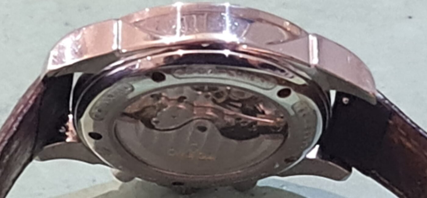 kast omega laten repareren