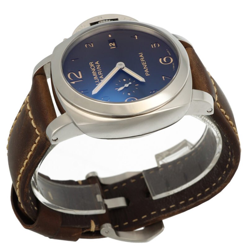 panerai horloge kast polijsten