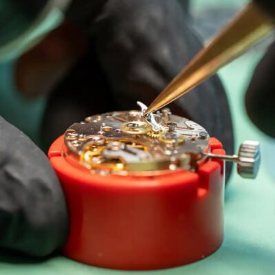 omega horloge restauratie