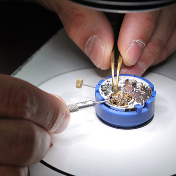 omega horloge reparatie