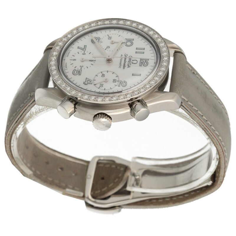 omega kast reviseren