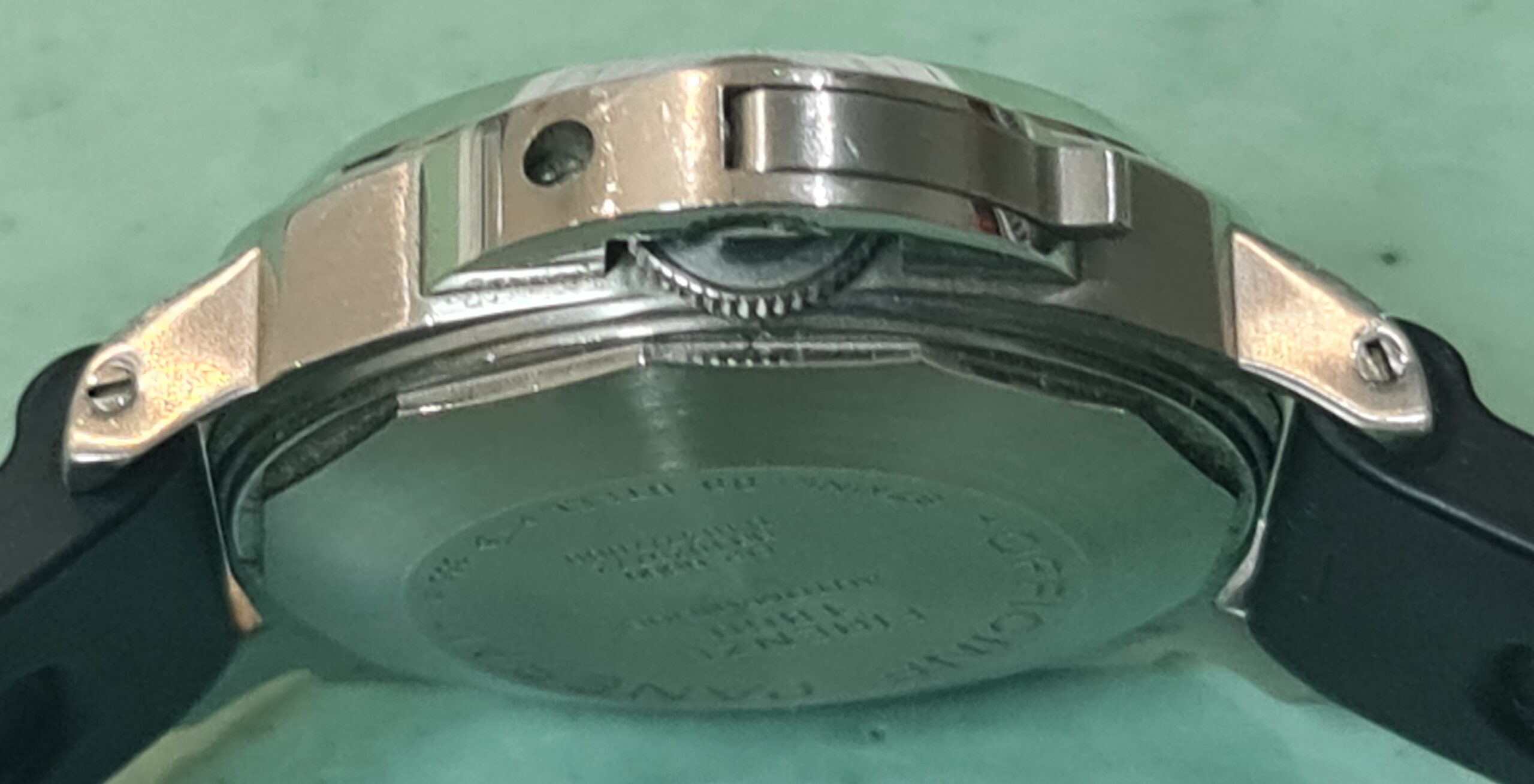 horloge panerai kast polijsten