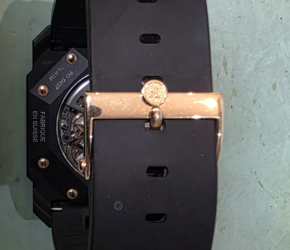 horloge bvlgari kast polijsten