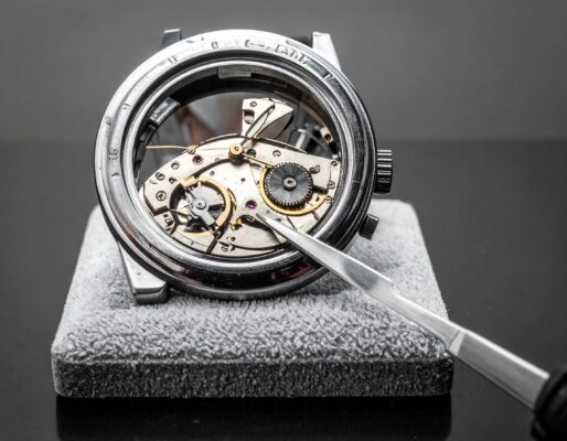 horloge kast kapot