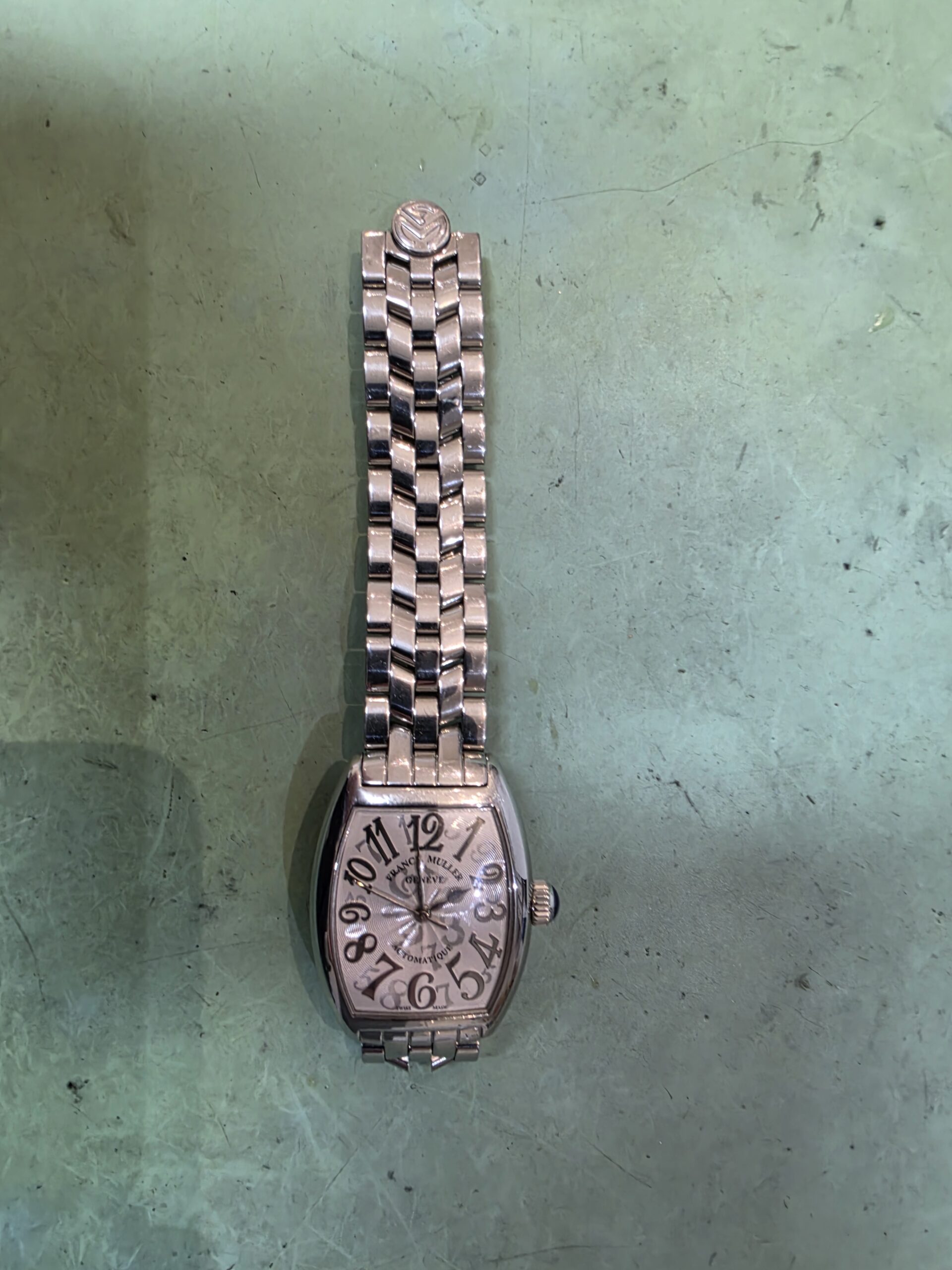 kast horloge franck service