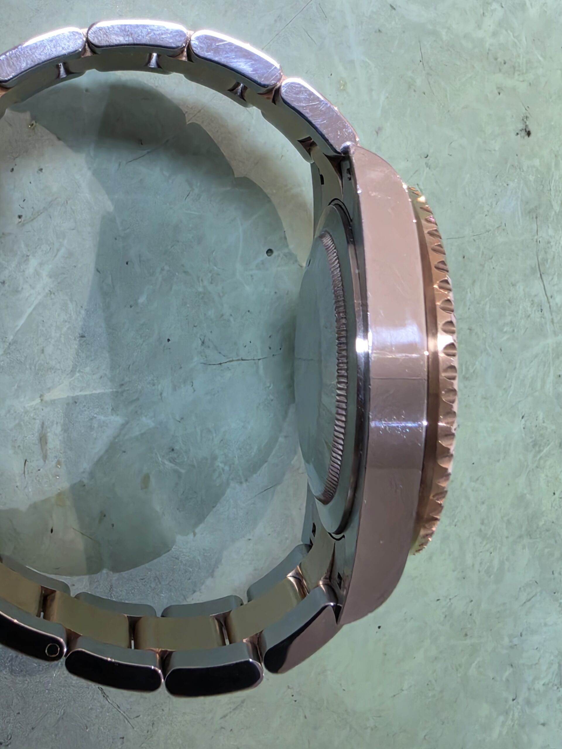 kapot rolex horloge kast