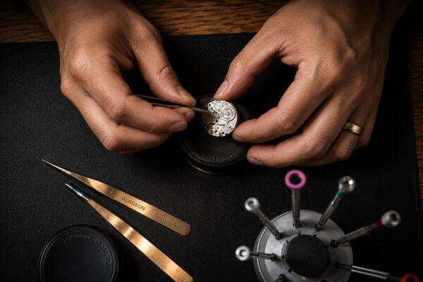 cartier horloge repareren