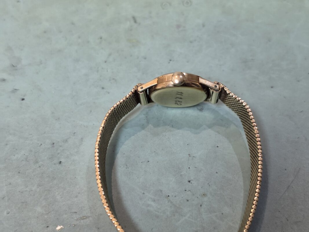 omega horloge vintage repareren